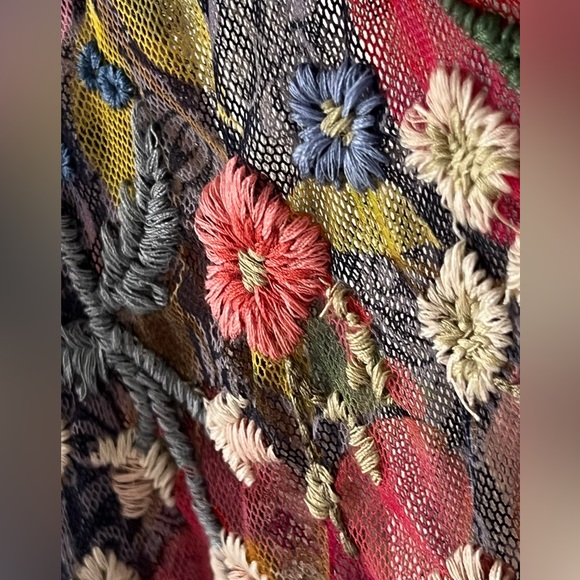 NWT Johnny Was Locust Mesh Blouse Embroidered Floral Garden Top Shirt Size Large - Picture 10 of 16